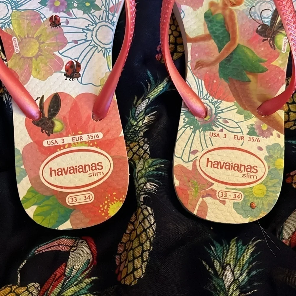 Brand New Havaianas Disney Tinkerbell Peter Pan Ladybug Floral Flip Flops Sandal